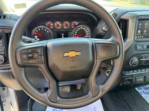 Used 2023 Chevrolet Silverado 1500 Custom image 25