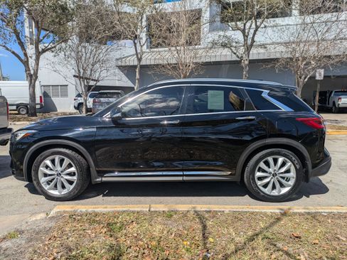 Used 2019 INFINITI QX50 Essential w/ Proassist Package image 8