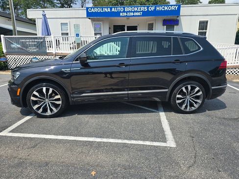 Used 2020 Volkswagen Tiguan SEL Premium R-Line w/ 3rd Row Seat Package AWD/4WD image 3