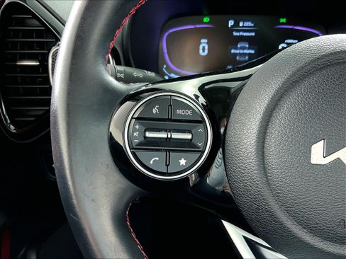 Used 2023 Kia Soul GT-Line FWD image 12