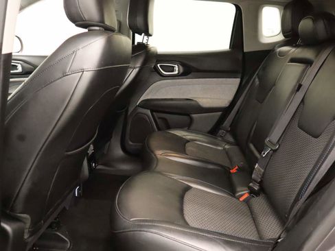 Used 2022 Jeep Compass Latitude FWD image 16
