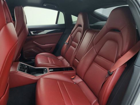 Used 2018 Porsche Panamera 4S image 24