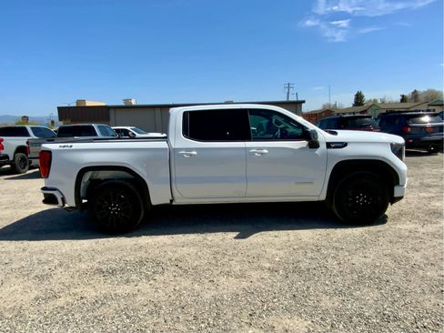 New 2026 GMC Sierra 1500 Elevation image 6