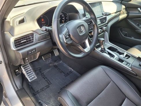 Used 2020 Honda Accord Sport image 9