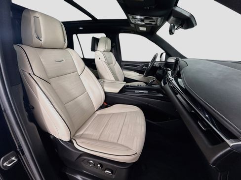 Used 2022 Cadillac Escalade Sport w/ Touring Package RWD image 33
