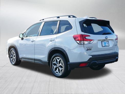 Certified 2023 Subaru Forester Premium image 5