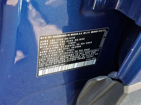 Certified 2022 Volkswagen Taos SE FWD image 28