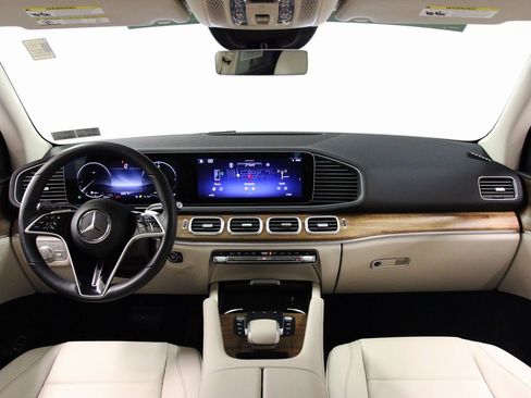 Certified 2024 Mercedes-Benz GLE 450 GLE 450 image 2
