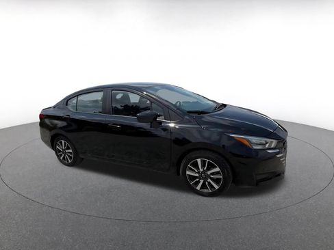 Used 2025 Nissan Versa SV FWD image 2