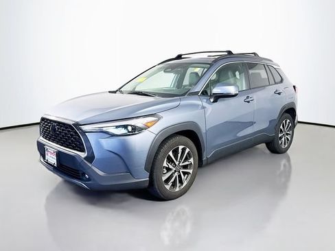 Used 2023 Toyota Corolla Cross XLE w/ Convenience Package AWD/4WD image 2