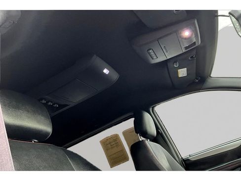 Used 2018 Dodge Grand Caravan GT FWD image 19