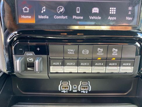 Used 2025 RAM 3500 Big Horn AWD/4WD image 14