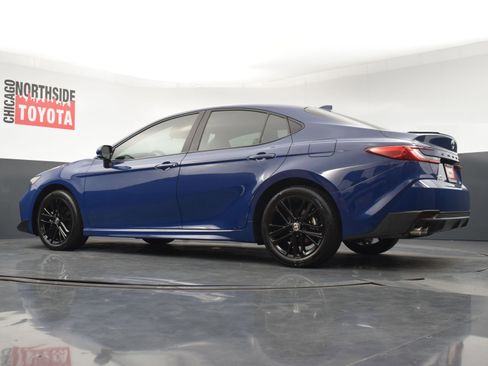 Used 2025 Toyota Camry SE w/ Convenience Package AWD/4WD image 27