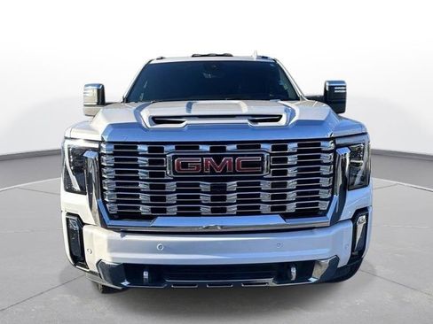 Used 2024 GMC Sierra 2500 Denali w/ Denali Reserve Package image 2