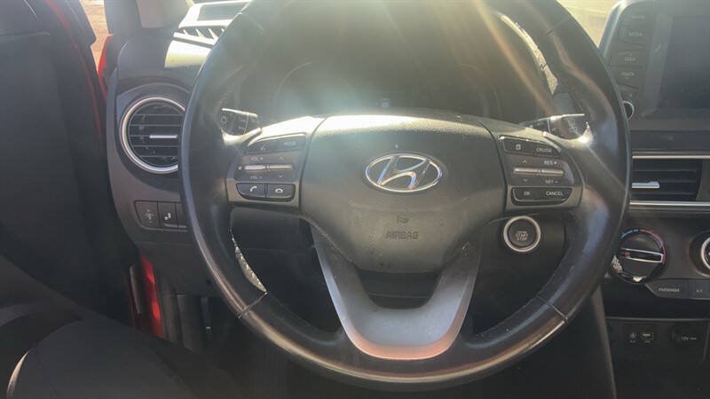Used 2019 Hyundai Kona SEL AWD/4WD image 17