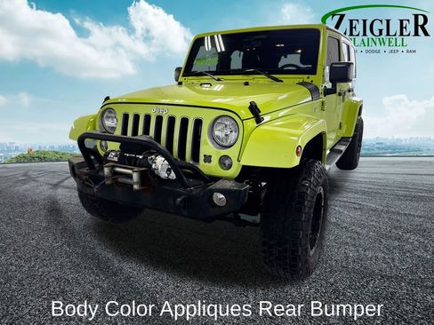 Used 2017 Jeep Wrangler Unlimited Sahara w/ Dual Top Group AWD/4WD image 9