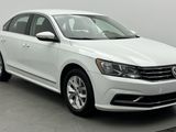 Used 2017 Volkswagen Passat 1.8T S image 3