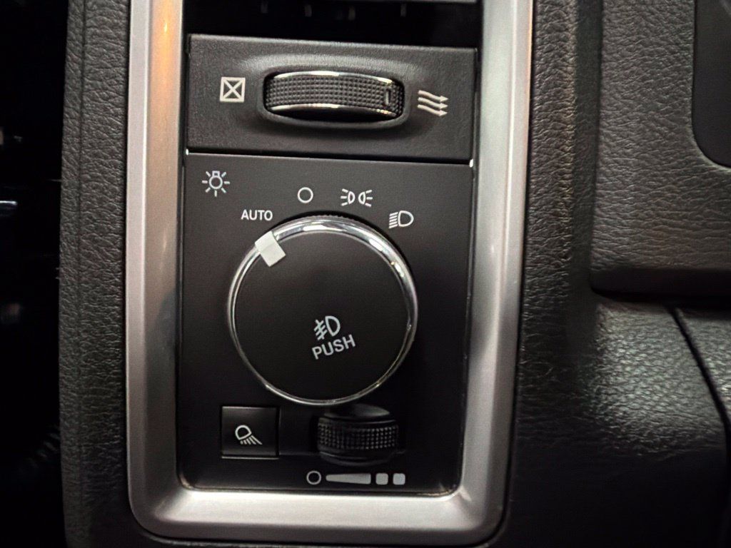 Used 2017 RAM 1500 Big Horn AWD/4WD image 25
