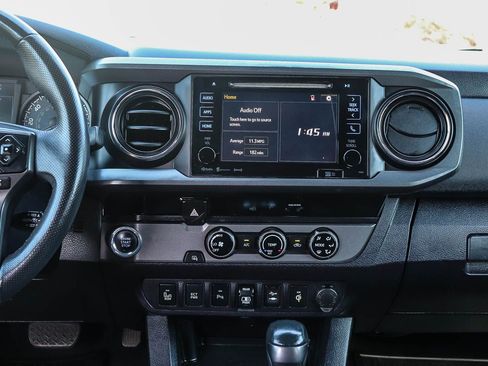 Used 2018 Toyota Tacoma TRD Sport w/ Technology Package RWD image 16