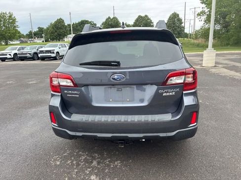 Used 2017 Subaru Outback 2.5i Limited AWD/4WD image 10