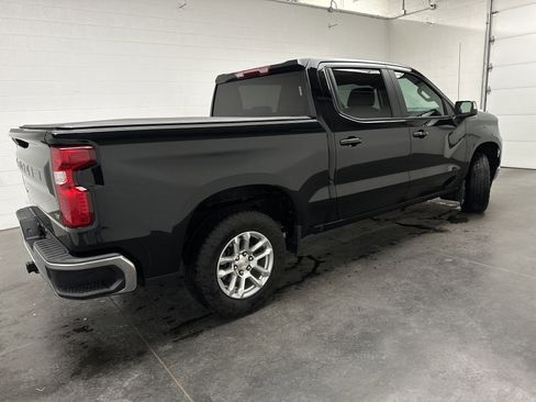 Used 2024 Chevrolet Silverado 1500 LT w/ Z71 Off-Road Package image 9