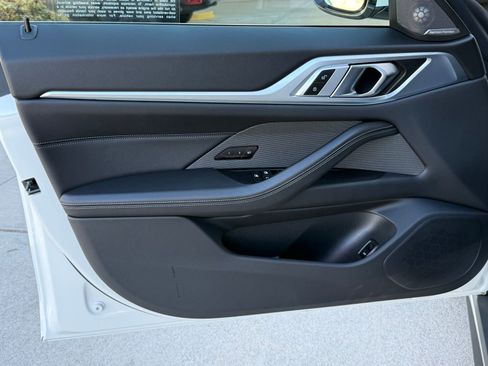 Used 2025 BMW i4 eDrive40 image 21