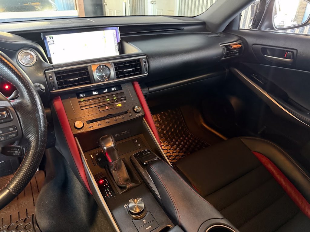 Used 2019 Lexus IS 300 AWD image 14