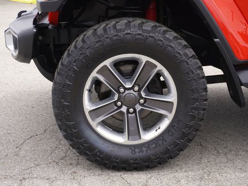 Used 2019 Jeep Wrangler Unlimited Sahara AWD/4WD image 10