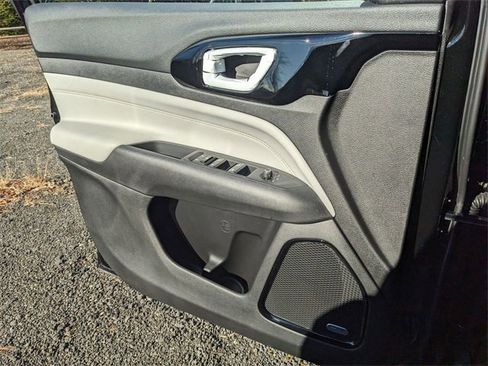 New 2025 Jeep Compass Limited w/ Sun & Sound Group image 20