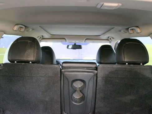 Used 2016 Nissan Rogue SL AWD/4WD image 16