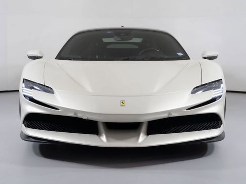 Used 2022 Ferrari SF90 Stradale image 11