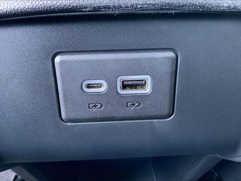 Used 2023 Chevrolet Blazer LT image 32