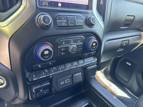 Used 2019 Chevrolet Silverado 1500 RST image 22