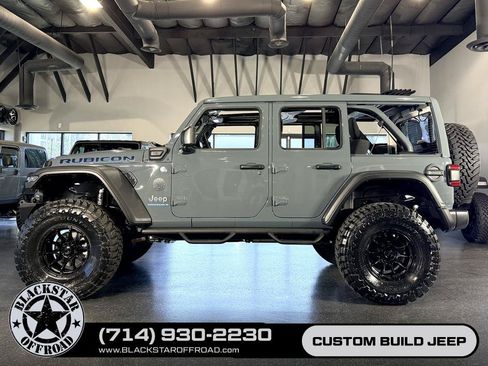 Used 2025 Jeep Wrangler Unlimited Rubicon 4xe w/ Convenience Group AWD/4WD image 17