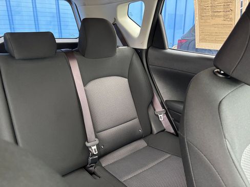 Used 2025 Kia Soul LX w/ LX Technology Package FWD image 35
