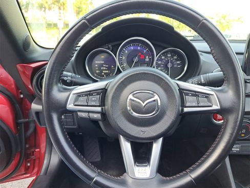 Used 2019 MAZDA MX-5 Miata RF Club w/ I-ACTIVSENSE Sport Package image 12