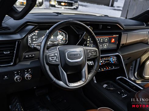 Used 2025 GMC Sierra 3500 Denali Ultimate image 19