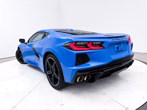 Used 2021 Chevrolet Corvette Stingray w/ Engine Appearance Package image 2