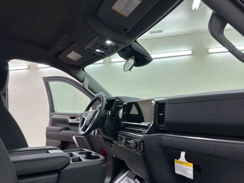 New 2026 Chevrolet Silverado 1500 LT w/ Z71 Off-Road Package image 16