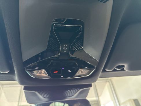 Used 2025 BMW X2 xDrive28i w/ Convenience Package image 24