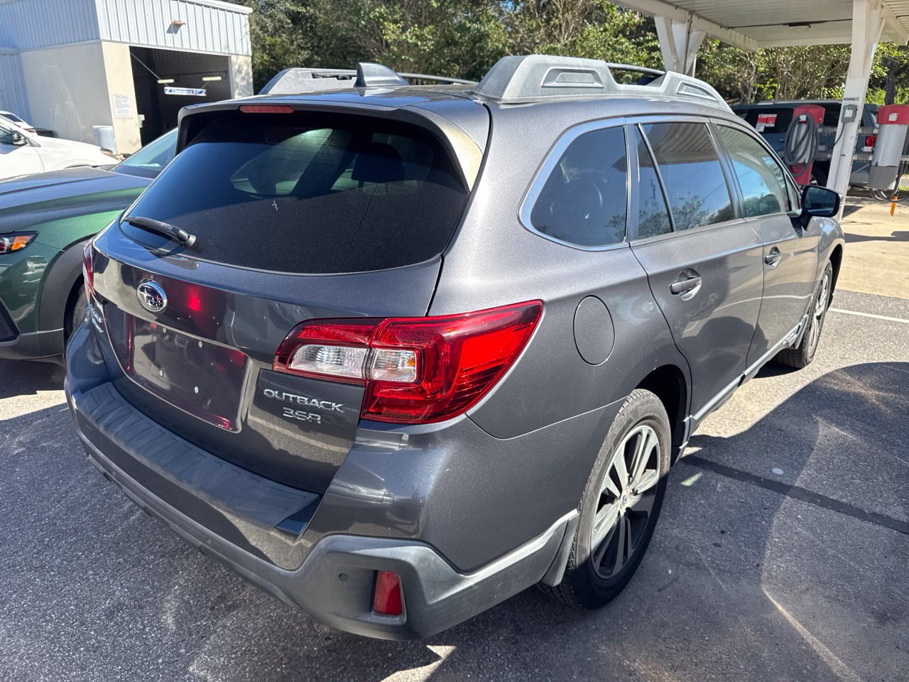 Used 2019 Subaru Outback 3.6R Limited w/ Popular Package #2 AWD/4WD image 6