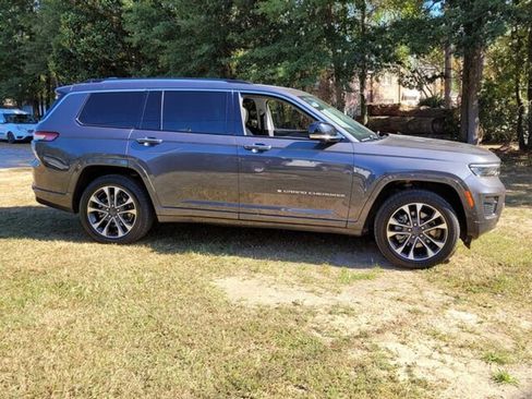 Used 2021 Jeep Grand Cherokee L Overland image 16