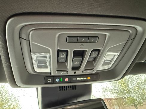 New 2026 GMC Sierra 1500 SLT w/ SLT Premium Package image 36