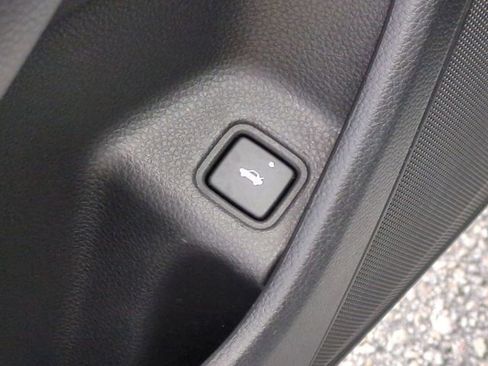 Used 2019 Honda Accord LX image 15