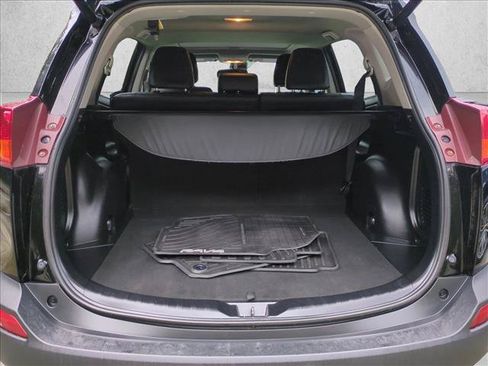 Used 2015 Toyota RAV4 Limited w/ Technology Package FWD image 6