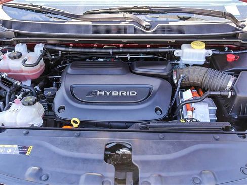 Used 2020 Chrysler Pacifica Limited image 26