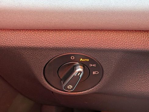 New 2026 Volkswagen Jetta SE image 17