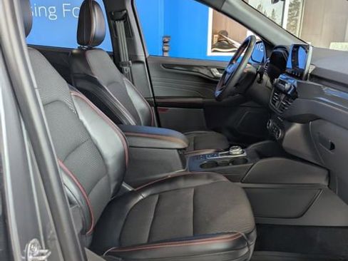 Used 2023 Ford Escape ST-Line image 13