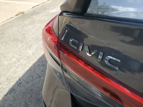 Used 2022 Honda Civic Sport image 10