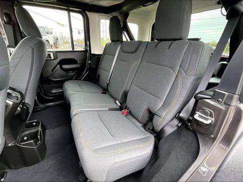 Used 2024 Jeep Wrangler Unlimited Sport AWD/4WD image 19